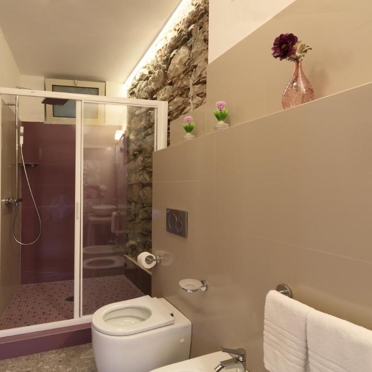 Porta Di Mezzo Luxury Suites & Rooms - Large Double Room with Sea View - 9