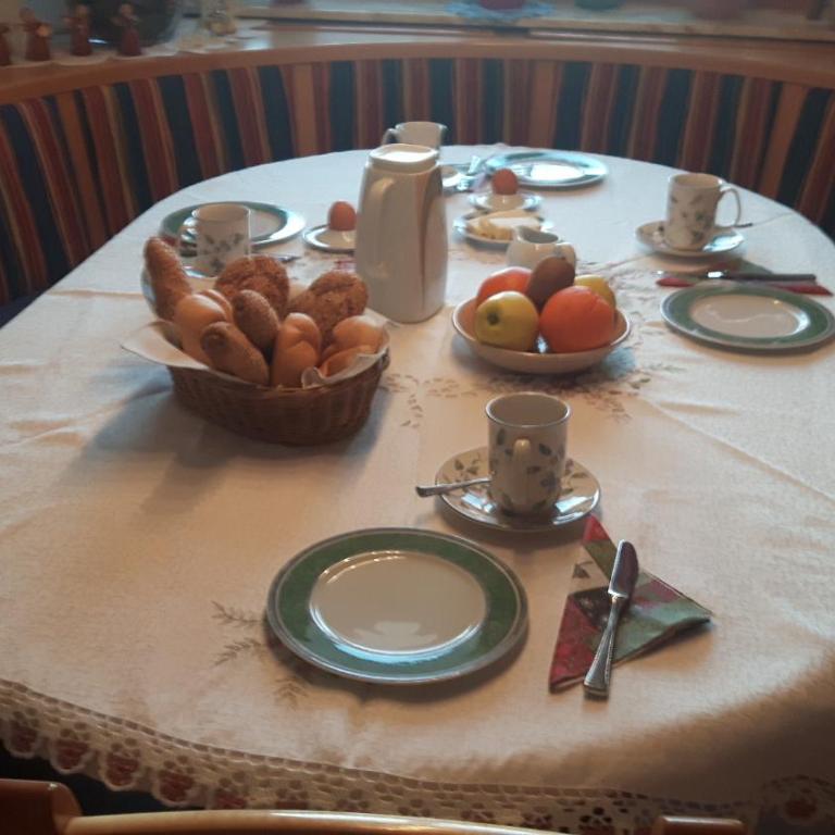 Ferienwohnung Greim - Komfortzimmer mit Balkon und Frühstück - 7