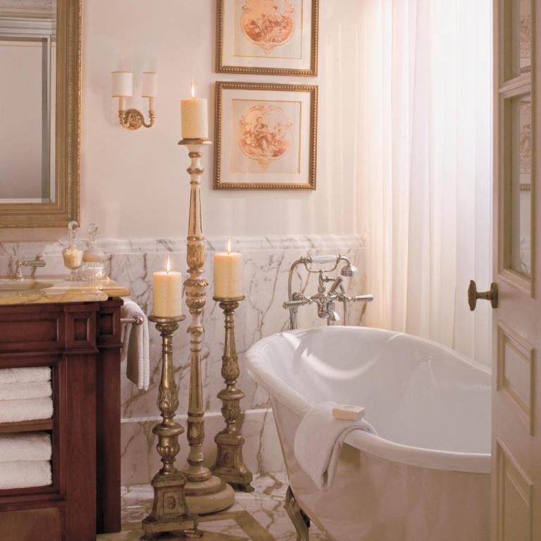 Four Seasons Hotel Firenze - Four Seasons King Room - 2