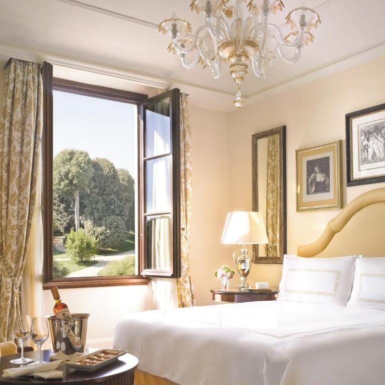 Four Seasons Hotel Firenze - Premier King Room - 3