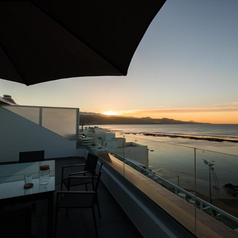 Fantástico ático en primera línea de playa - Apartamento - 20