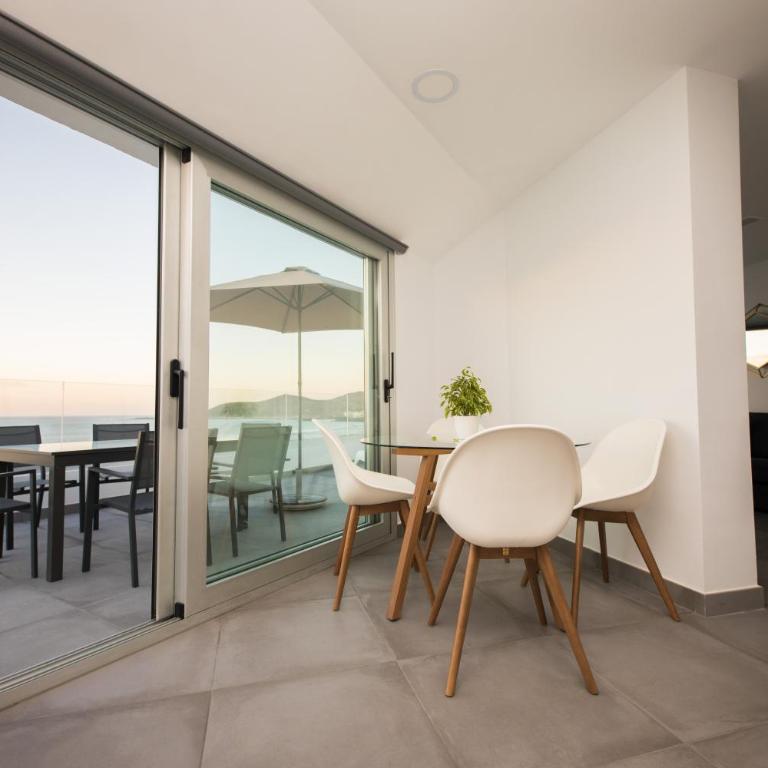 Fantástico ático en primera línea de playa - Apartamento - 26