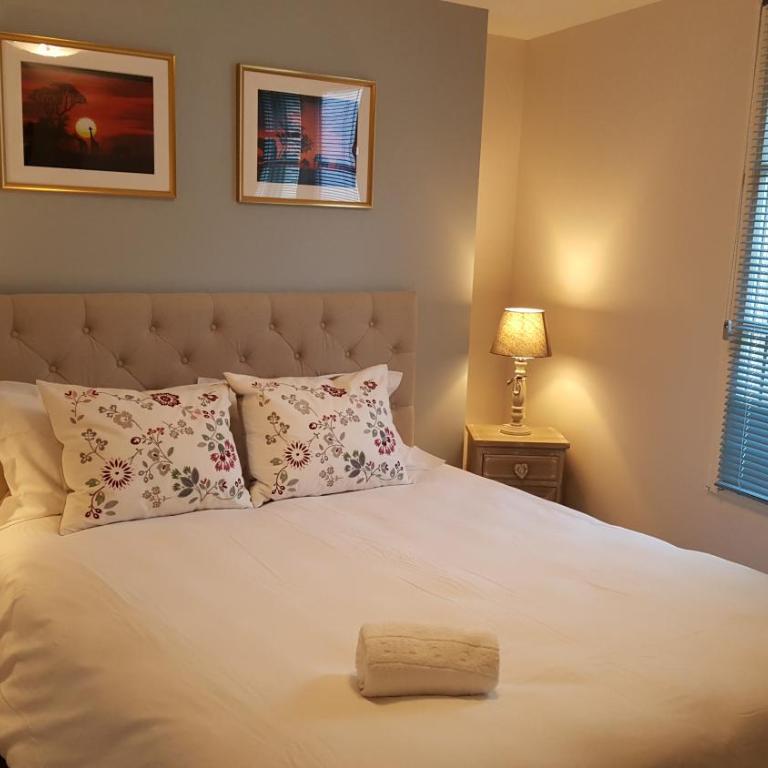 Hôtel Chez Jacqueline - Chambre Standard Lit Queen-Size - 5