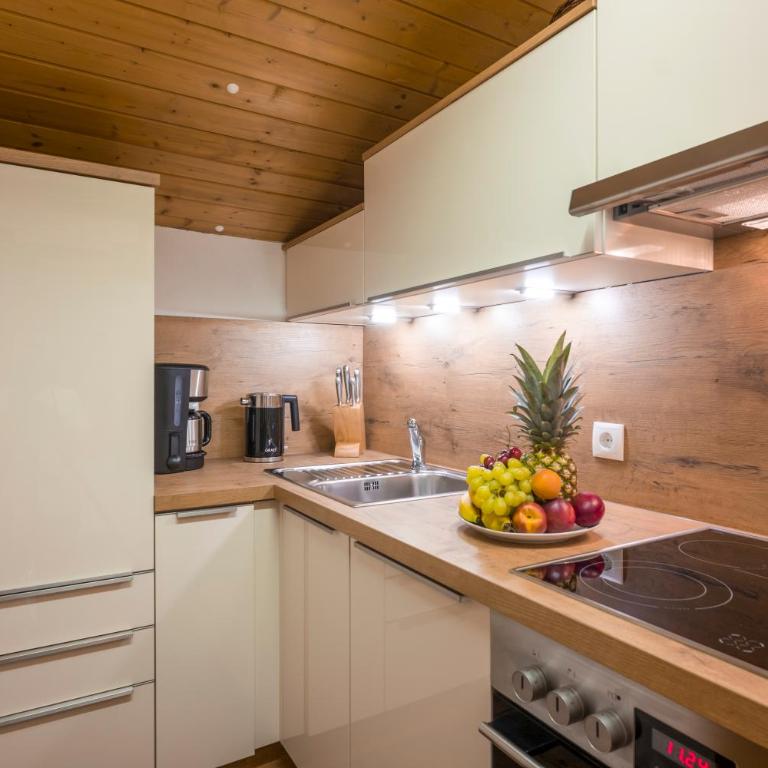 Landhaus Alpbach - Comfort Apartment mit 2 Schlafzimmern und Balkon - 14