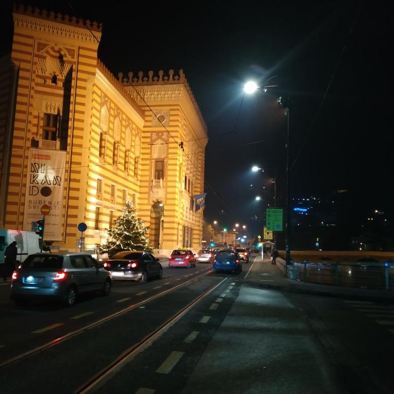 Apartments by Ernes City Hall Sarajevo - Dvokrevetna Soba sa Zasebnim Krevetima - 18