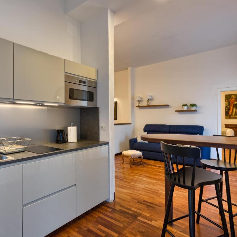 Appartamenti Tommasini - Apartment with Balcony - 3