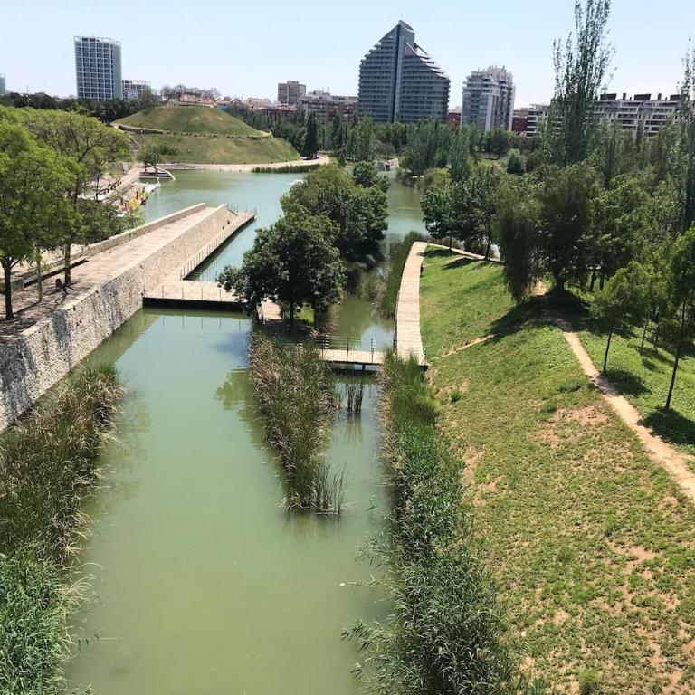 Cozy apartment in Valencia! WI-FI ! - Three-Bedroom Apartment - 43