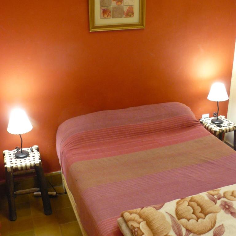 Hostal La Antigua - Twin Room with Shared Bathroom - 2