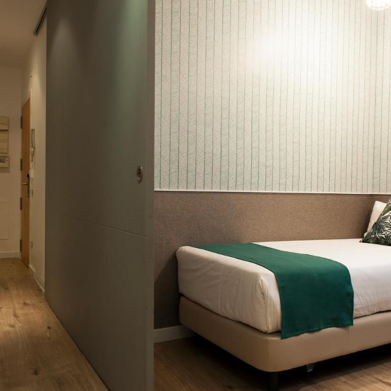 MH Apartments Sant Pau - Two-Bedroom Apartment - 3