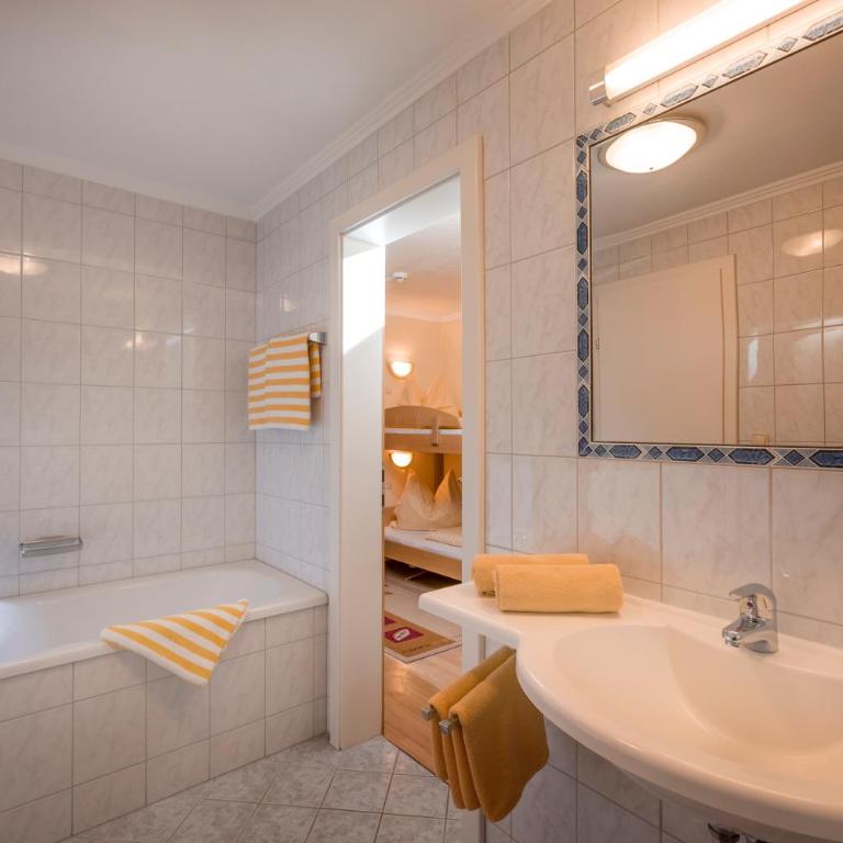 Edelweiss "Hotel & Restaurant" - Standard Apartment - 4