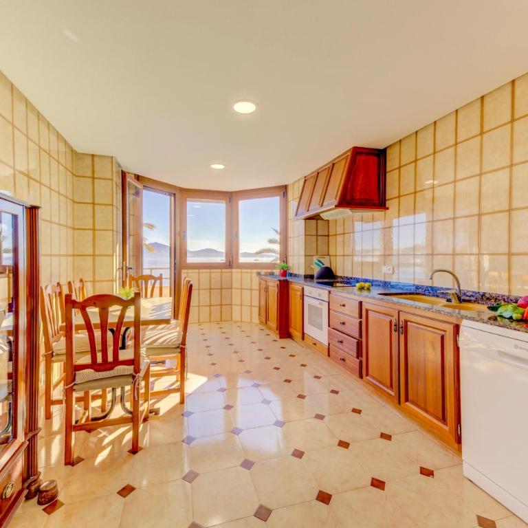 Emma Beachfront Apartment by Sealand Villas - Apartamento con vistas al mar - 13