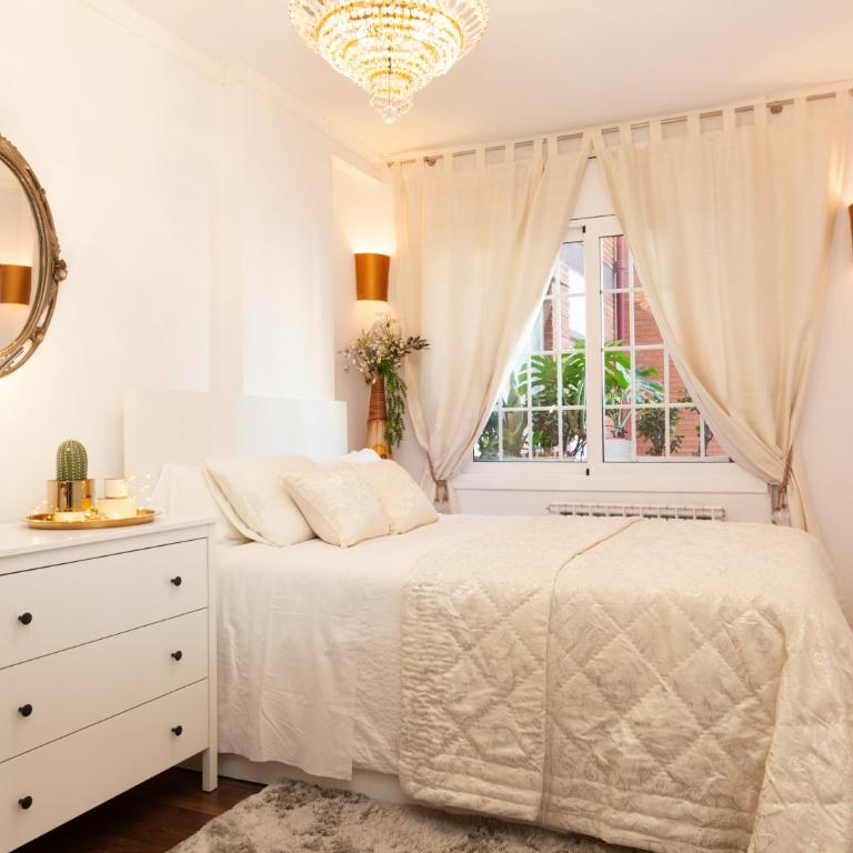Rambla Poblenou&Mar Bella Beach - Three-Bedroom Apartment - 8
