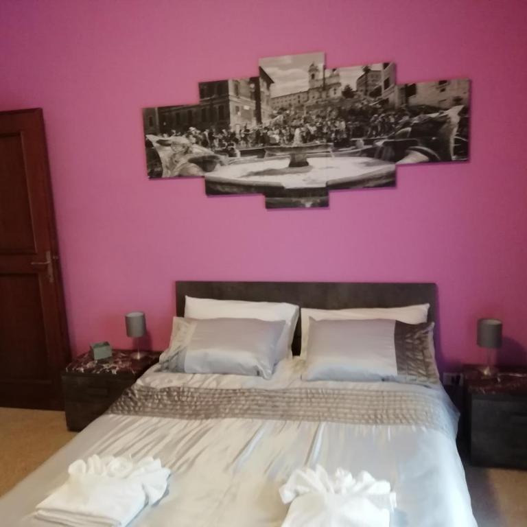 RomAmoR - Two-Bedroom Apartment - 2