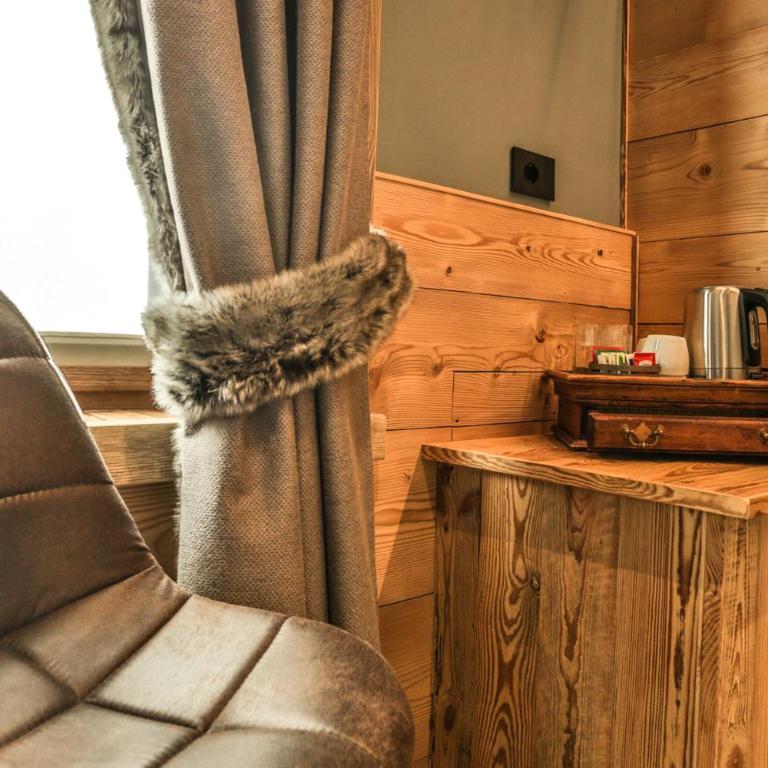 Alpine Rooms Guesthouse - Camera Matrimoniale con Bagno Privato - 4