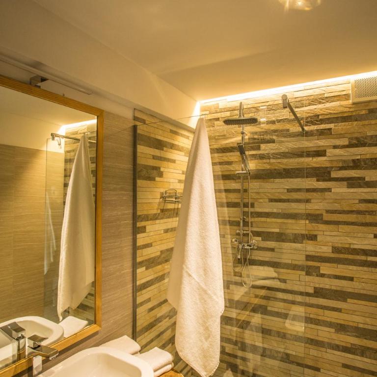 Alpine Rooms Guesthouse - Camera Matrimoniale con Bagno Privato - 5