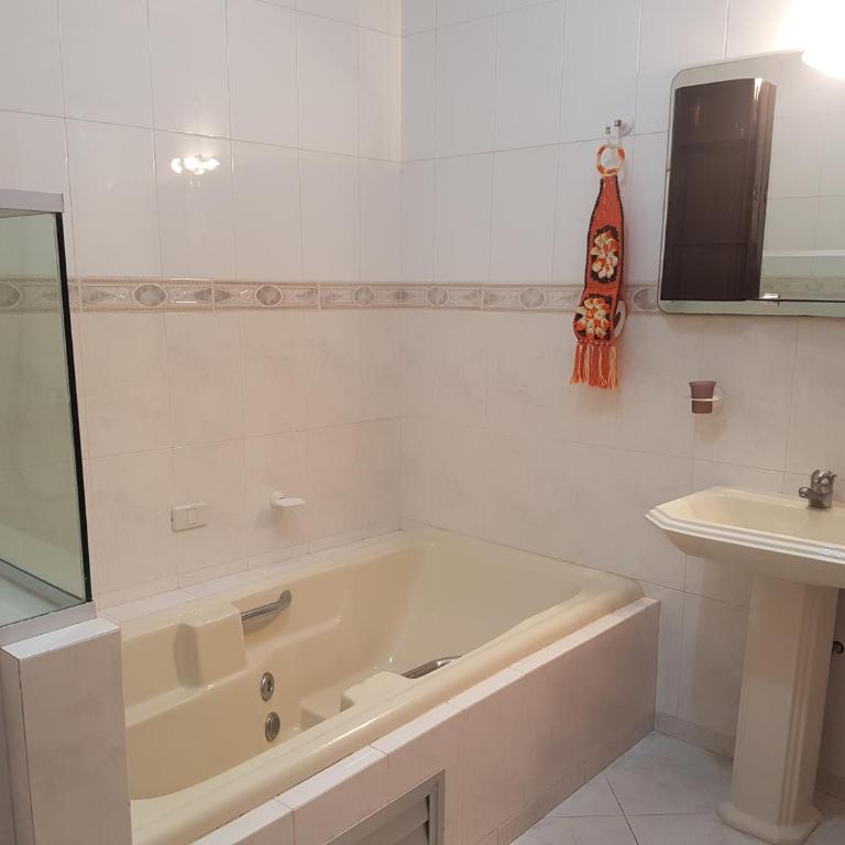 Hospedaje Ámbar - Two-Bedroom House - 21