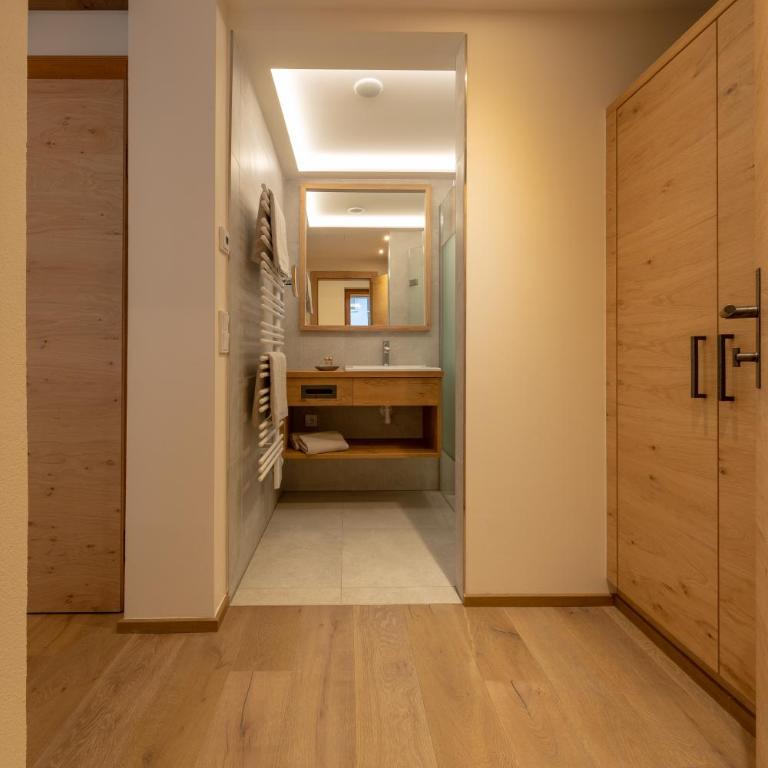 Hotel Garni Glockenstuhl - Superior Doppelzimmer - 3