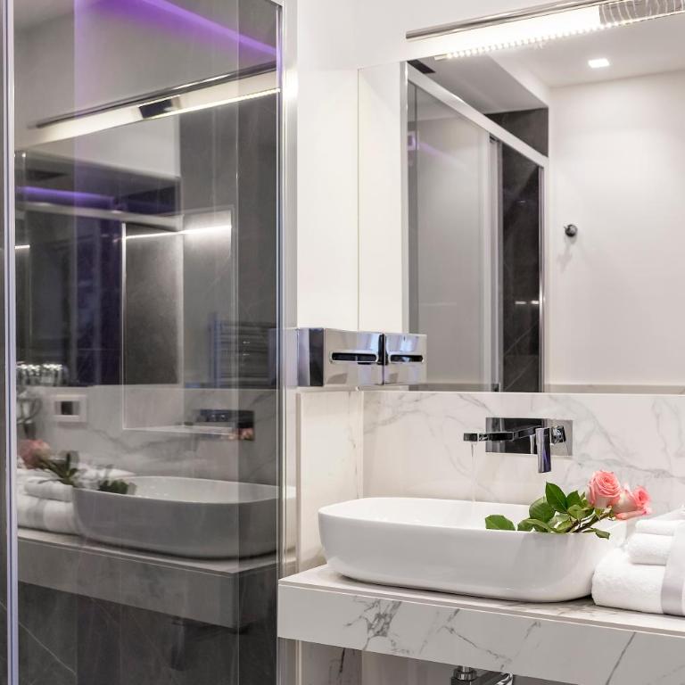 Navona Style - Queen Room with Spa Bath - 3