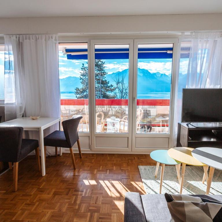 Terrace with Lake & Mountain View - Apartment mit 1 Schlafzimmer - 9