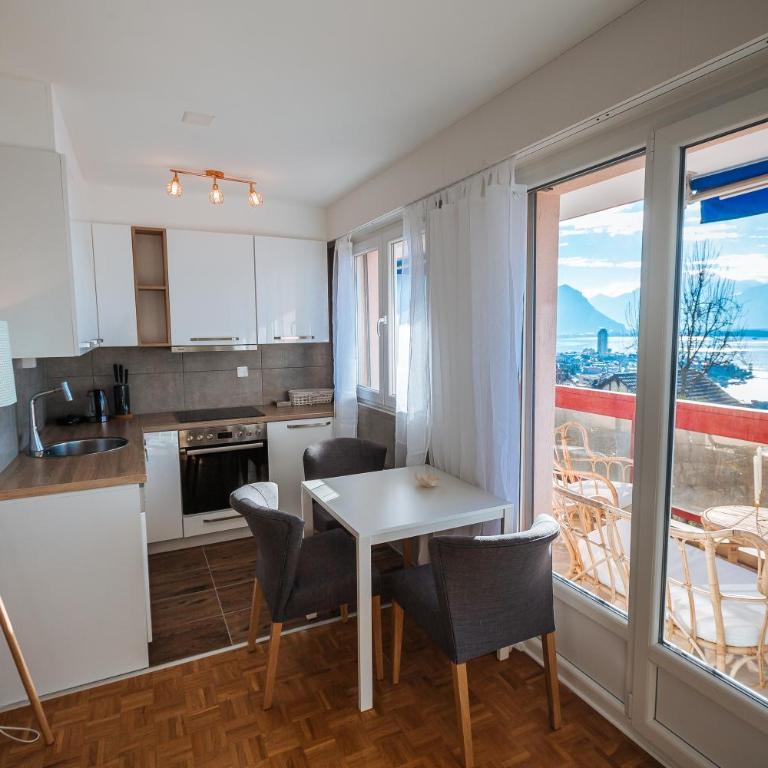 Terrace with Lake & Mountain View - Apartment mit 1 Schlafzimmer - 10