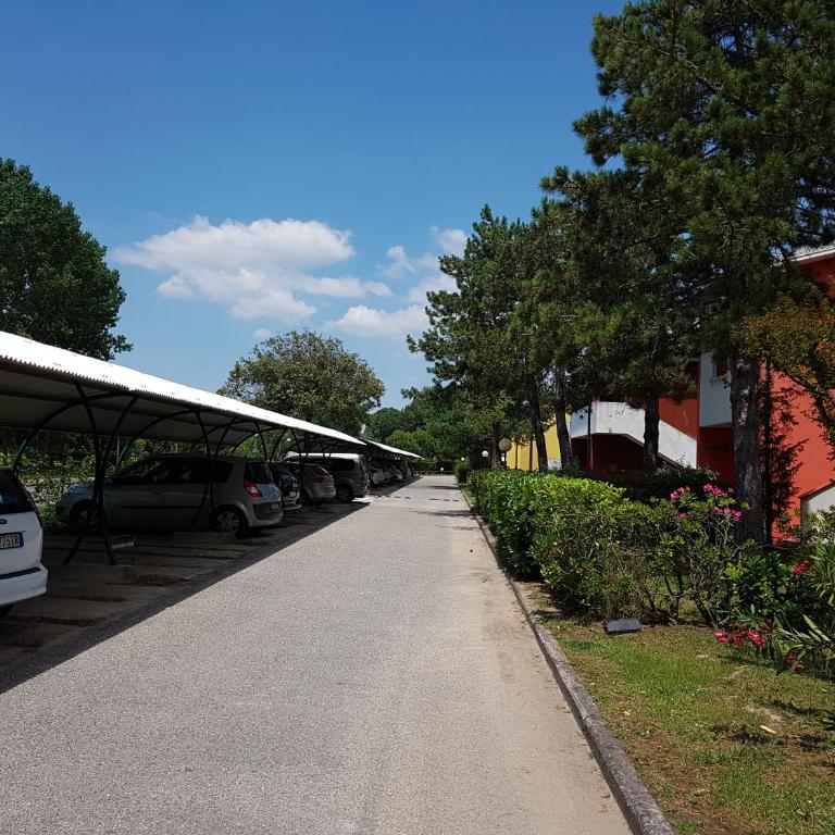 Adriella apartments - One-Bedroom Apartment with Terrace - 17