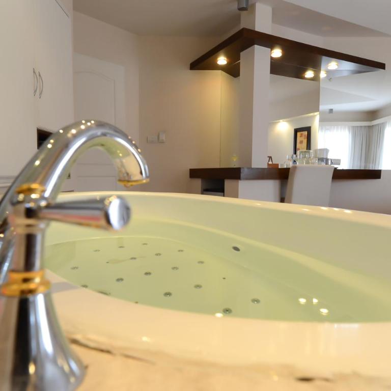 Santa Cecilia Resort & Spa I - Suite with Mountain View - 7