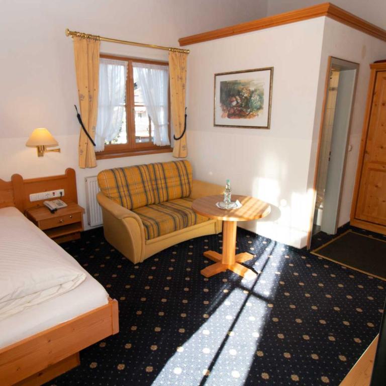 Kur- und Ferienhotel Haser - Comfort Einzelzimmer mit Balkon - 4