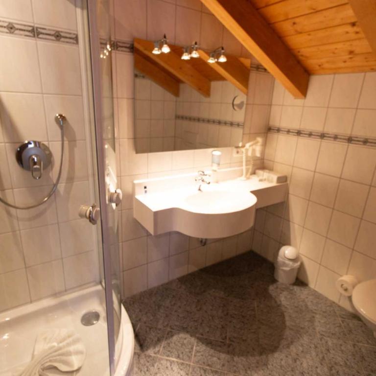 Kur- und Ferienhotel Haser - Comfort Einzelzimmer mit Balkon - 8