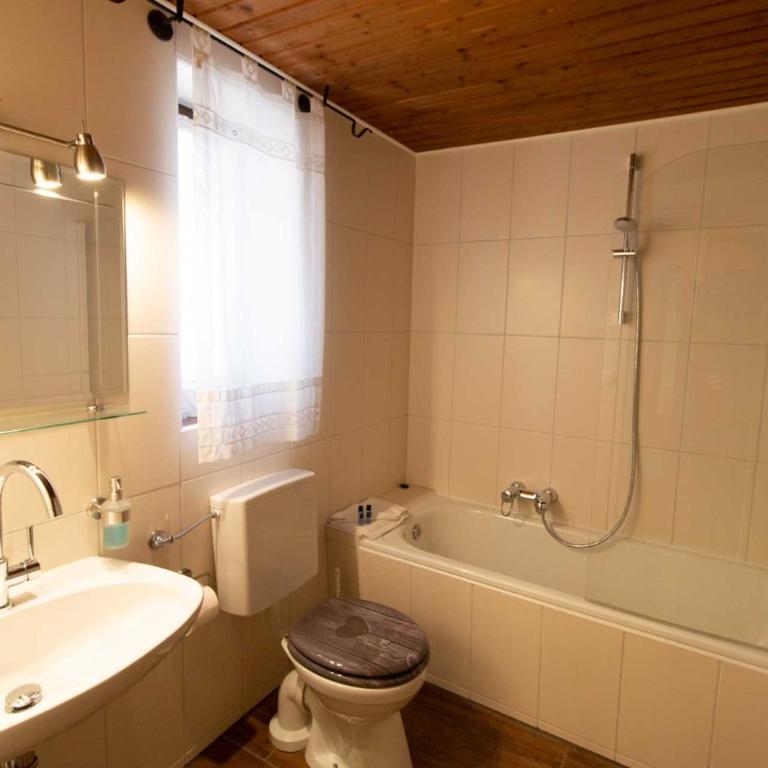 Kur- und Ferienhotel Haser - Standard Doppelzimmer - 16