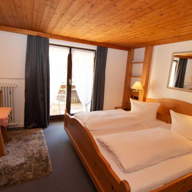 Kur- und Ferienhotel Haser - Standard Doppelzimmer - 8