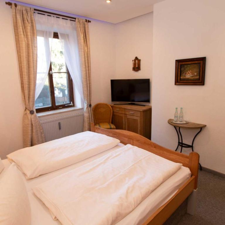 Kur- und Ferienhotel Haser - Standard Doppelzimmer - 14
