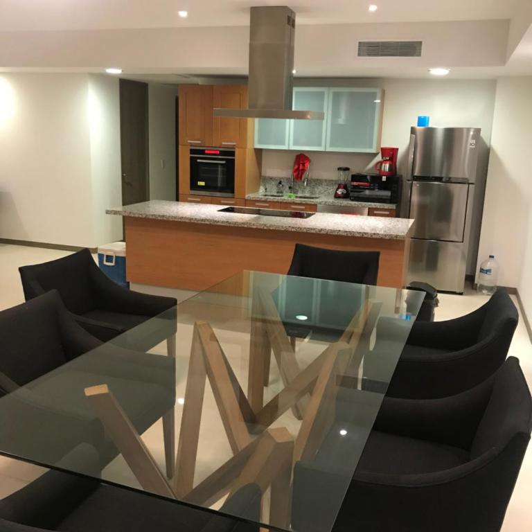 Torre Península - Three-Bedroom Apartment - 11