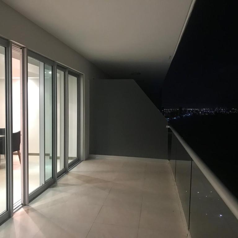 Torre Península - Three-Bedroom Apartment - 15