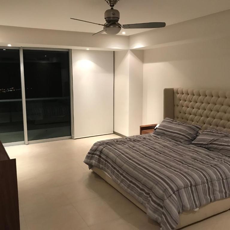 Torre Península - Three-Bedroom Apartment - 2