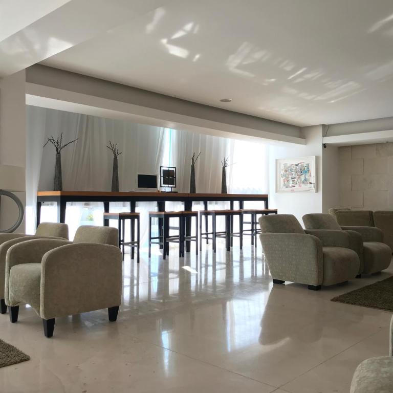 Torre Península - Three-Bedroom Apartment - 33