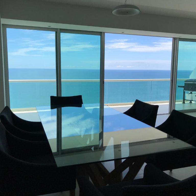 Torre Península - Three-Bedroom Apartment - 12