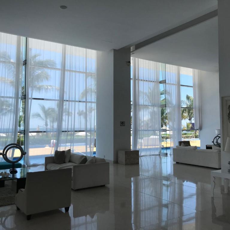 Torre Península - Three-Bedroom Apartment - 31