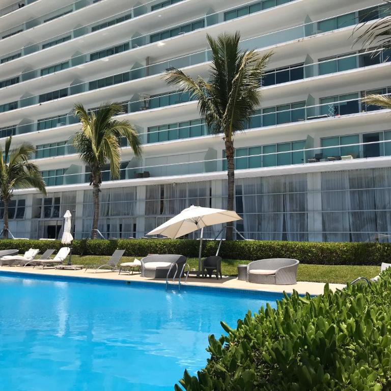 Torre Península - Three-Bedroom Apartment - 19