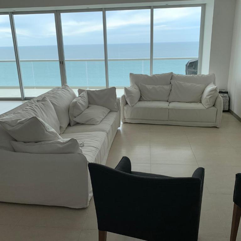 Torre Península - Three-Bedroom Apartment - 14