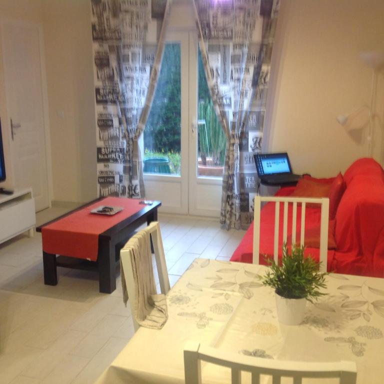 Rez de Villa Pébrier - Appartement 1 Chambre - 14