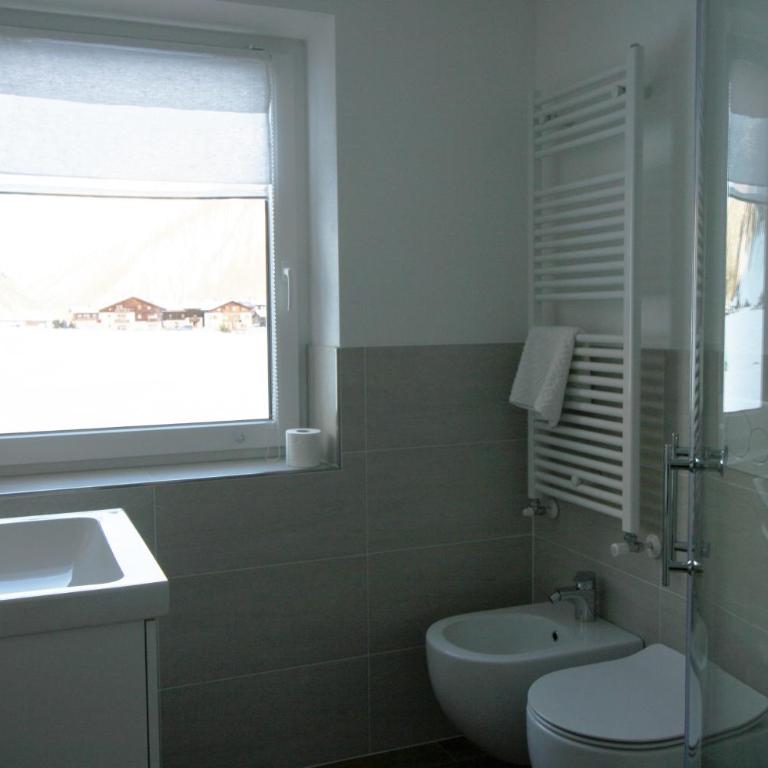 White Edelweiss - Appartamento con 2 Camere da Letto e Balcone - 10