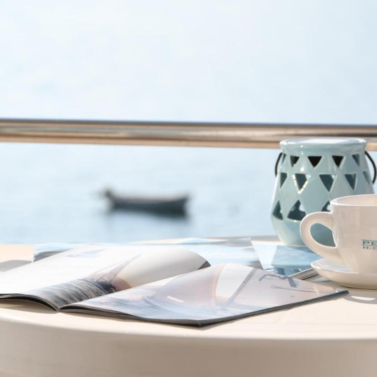 Hotel Perla - One-Bedroom Apartment with Sea View - 2