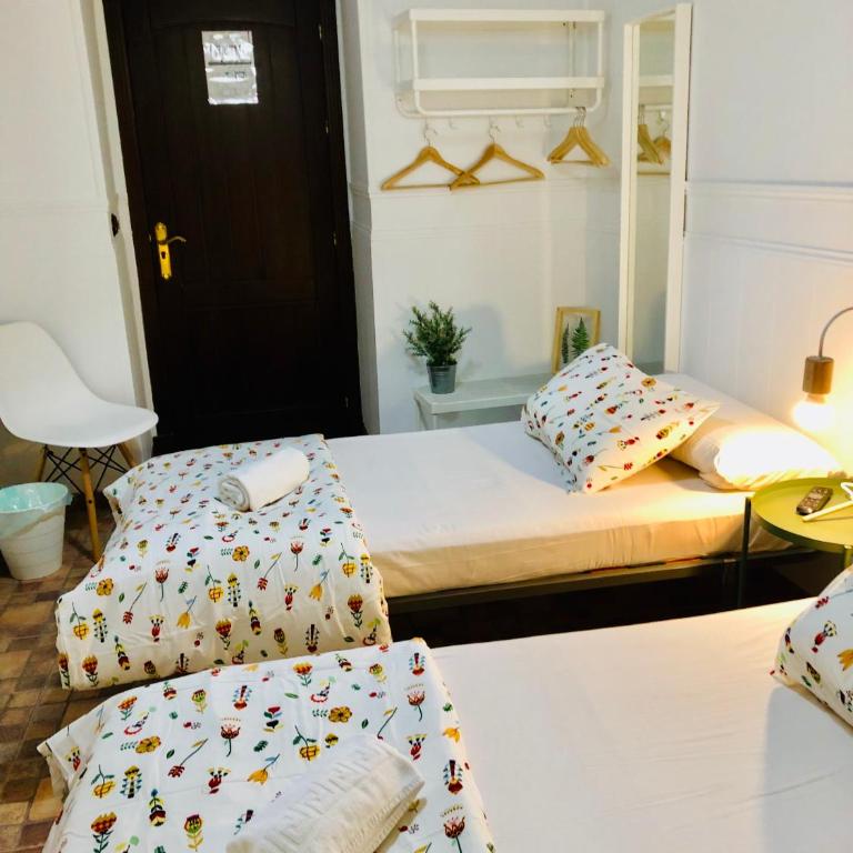 Pensión La Cantarera - Habitación Doble con baño compartido - 2 camas - 7