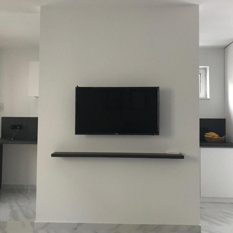 Casa Bianca - One-Bedroom Apartment - 9