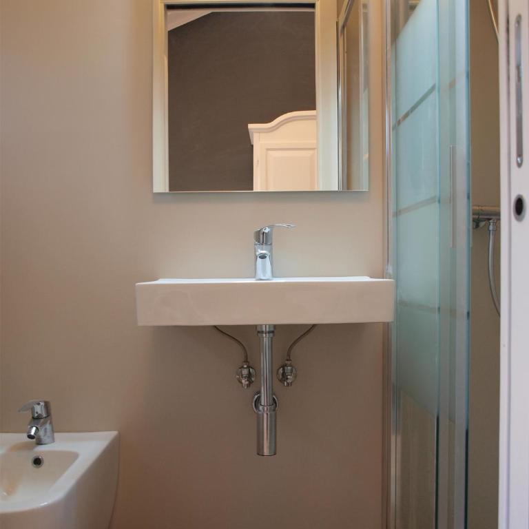 Cosmopolitan Central Rooms - Double Room - 7