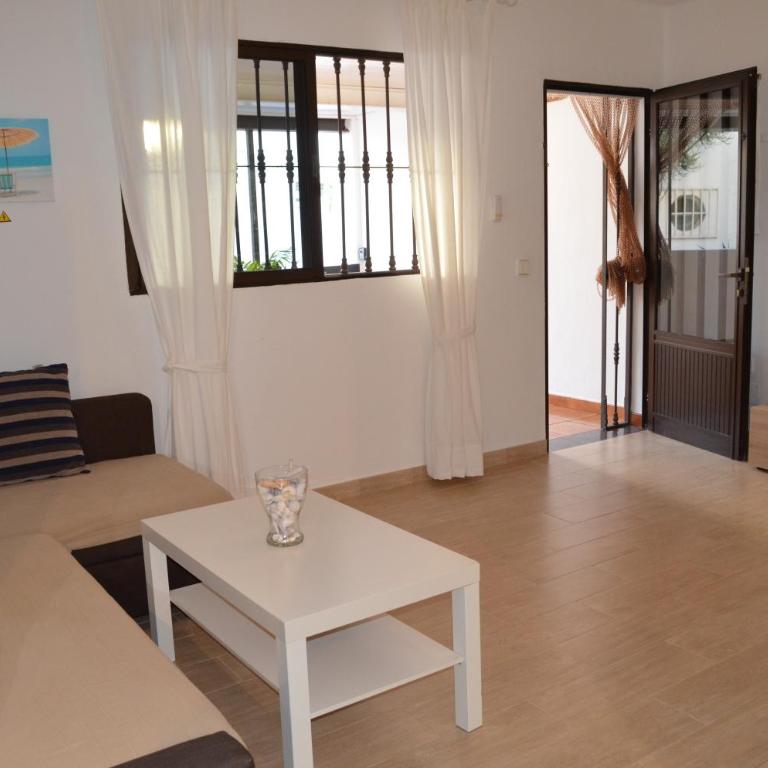 Blue Turtle Apartment, Next to the Beach - Apartamento - 42