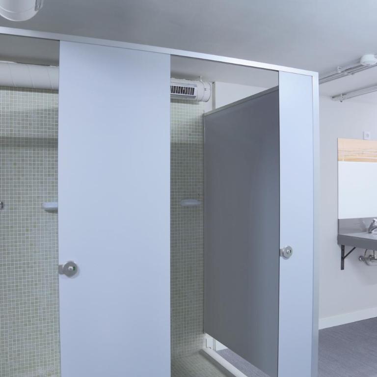 Hola Hostal Eixample - Bed in 24-Bed Mixed Dormitory Room - 2
