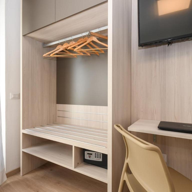 Residence Franca B&B - Camera Quadrupla - 7