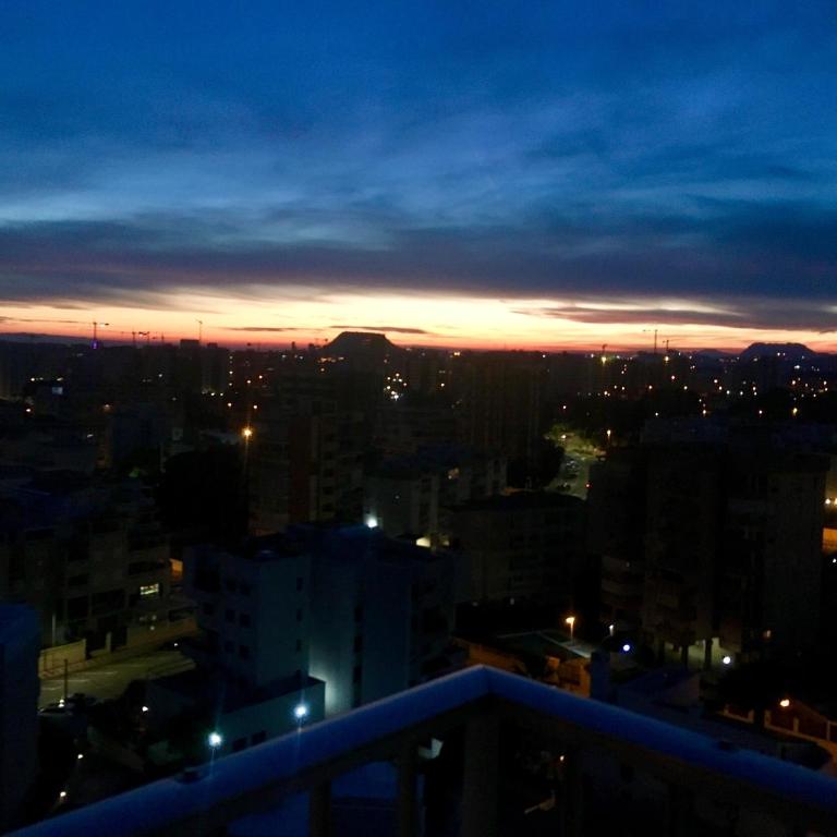 Luxury 12th Floor Beachfront - Apartamento - 45
