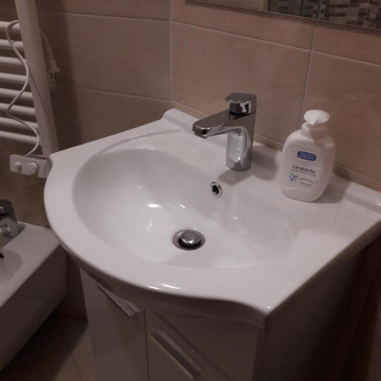 casa maria - Camera Matrimoniale Deluxe (2 Adulti + 1 Bambino) - 7